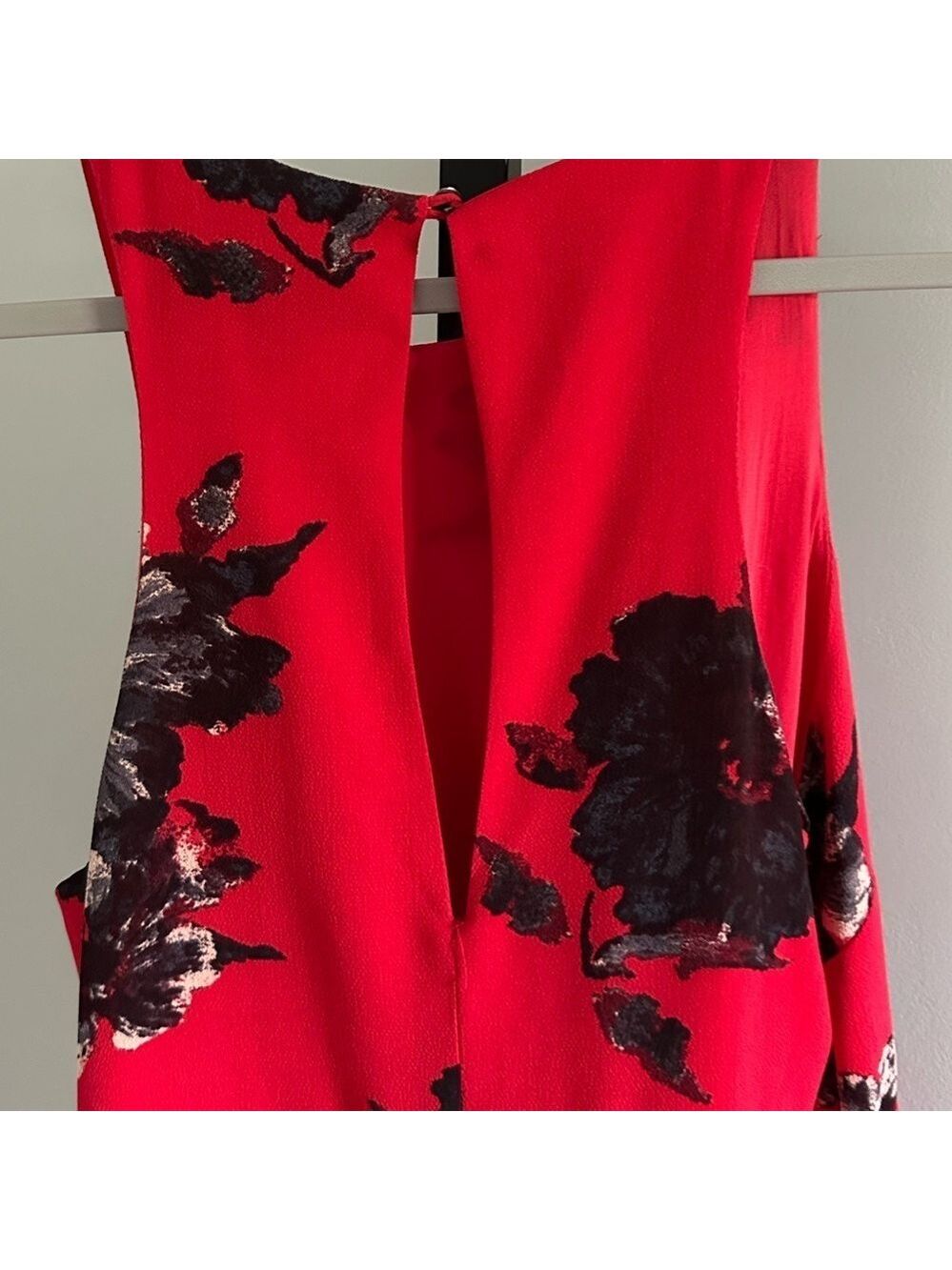FREE PEOPLE- Cherry Red Floral Mini Dress-Size 2 Flutterby style-EUC - Picture 10 of 12